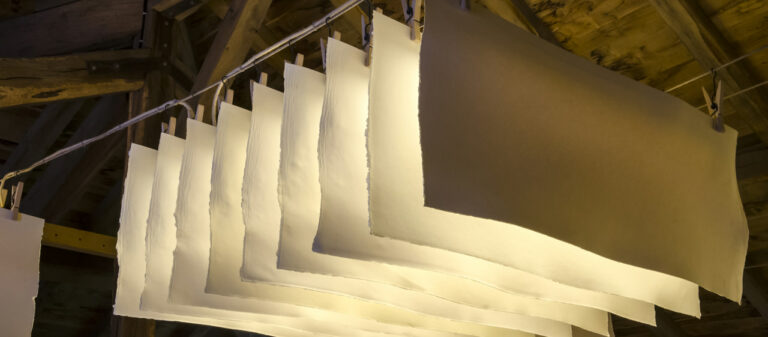 Retour sur l&rsquo;exposition « Le papier c’est chic »